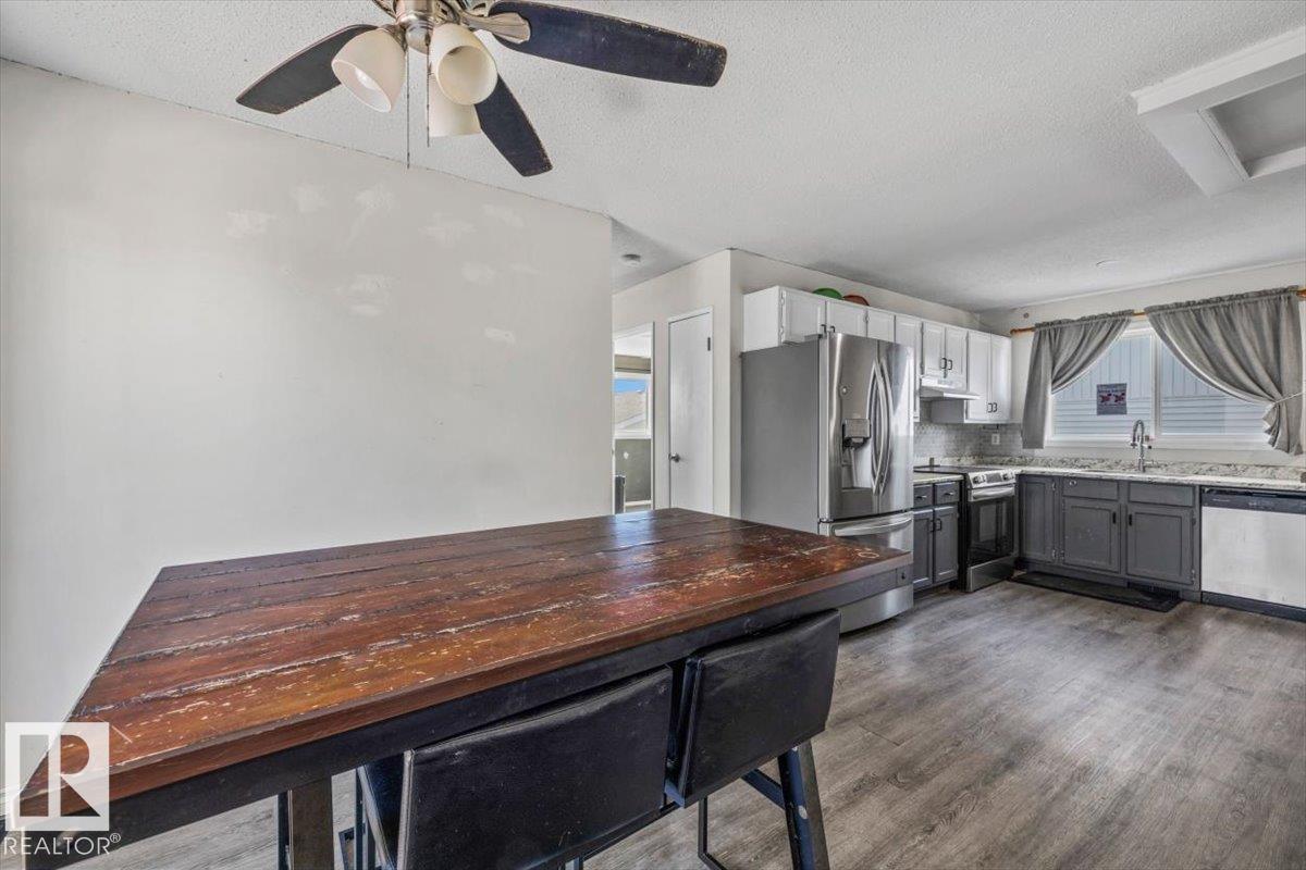 329 Warwick Rd Nw, Edmonton, Alberta  T5X 4R1 - Photo 15 - E4509479