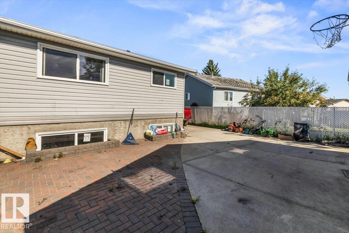 329 Warwick Rd Nw, Edmonton, Alberta  T5X 4R1 - Photo 29 - E4509479
