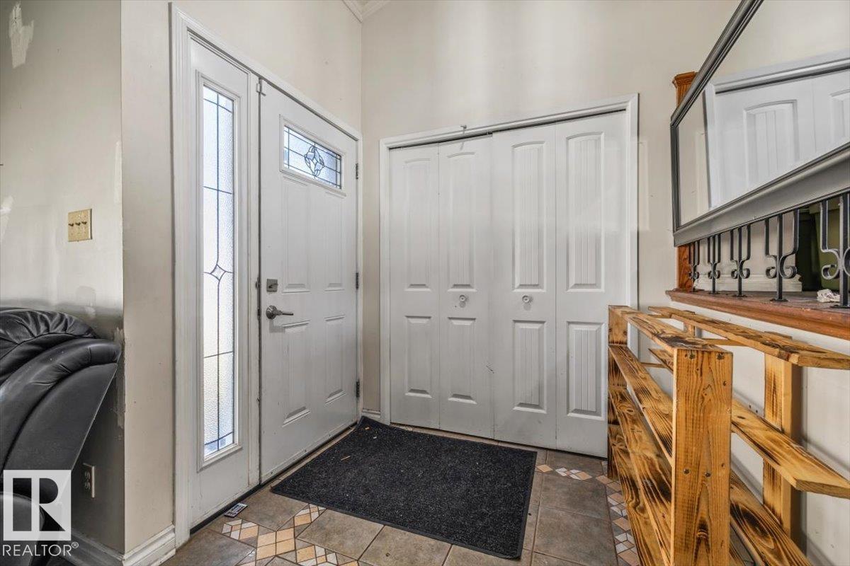 329 Warwick Rd Nw, Edmonton, Alberta  T5X 4R1 - Photo 3 - E4509479