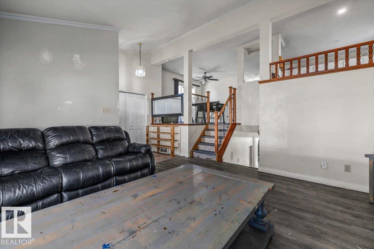 329 Warwick Rd Nw, Edmonton, Alberta  T5X 4R1 - Photo 6 - E4509479