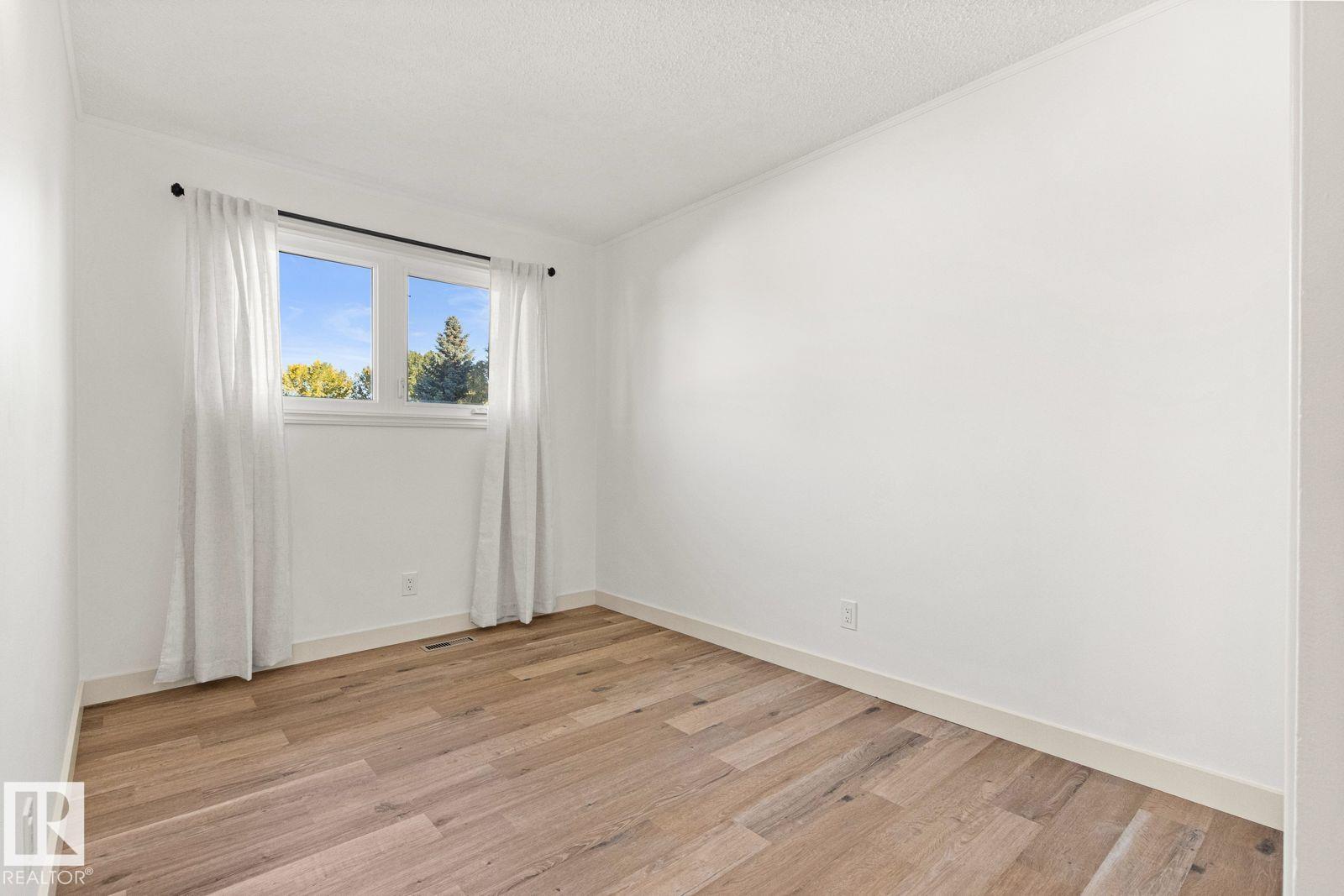 5208 10 Av Nw, Edmonton, Alberta  T6L 1Z1 - Photo 34 - E4509482