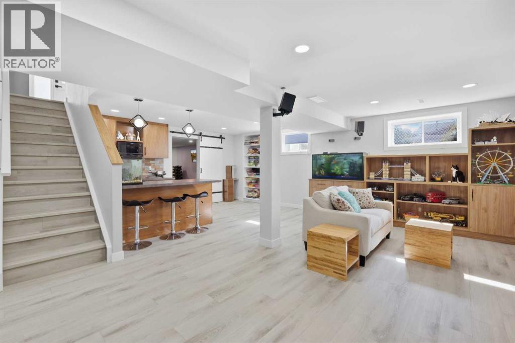 2 Densmore Crescent