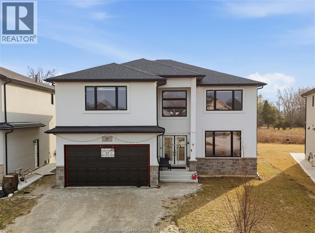 37 KINGSBRIDGE DRIVE, Amherstburg, Ontario