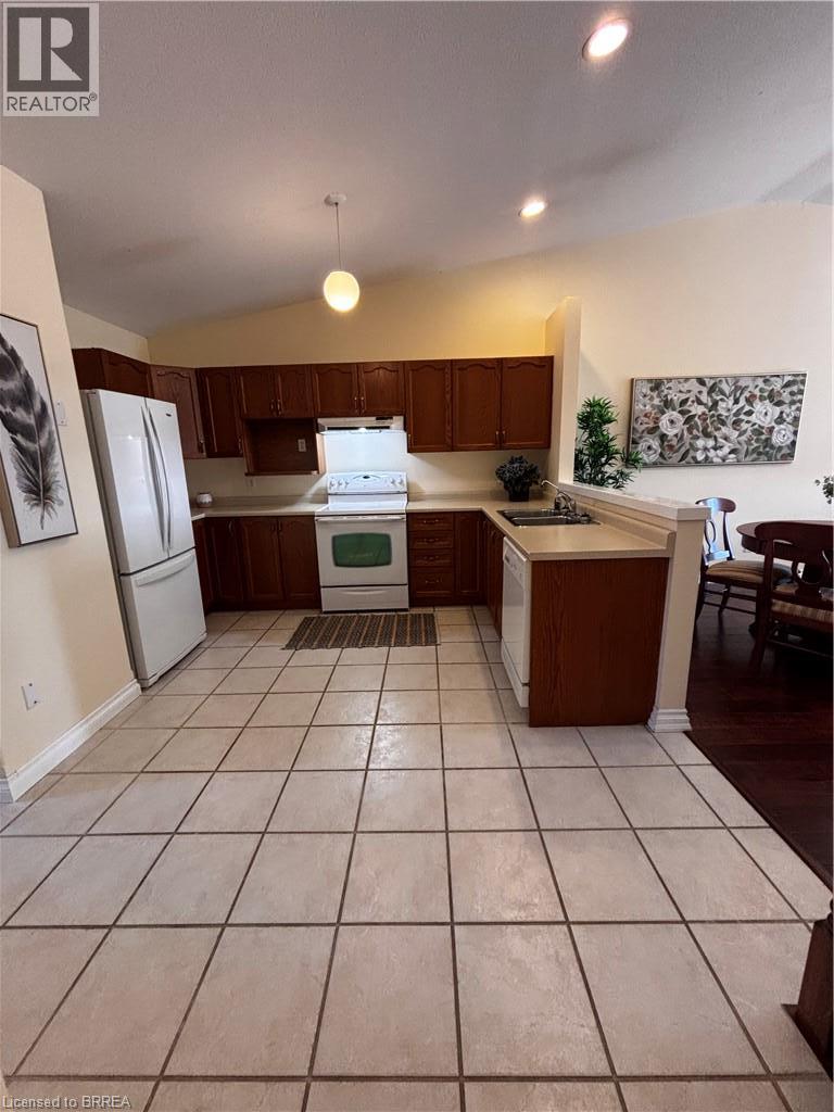 24 Griffiths Drive Unit# 23, Paris, Ontario  N3L 4C5 - Photo 6 - 40860616