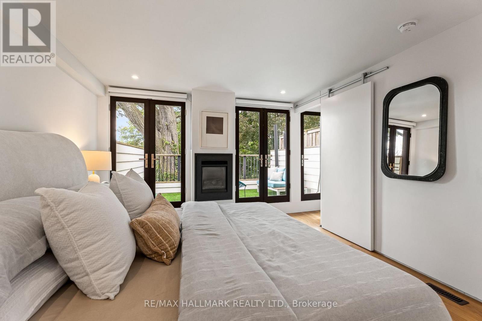 40 Fernwood Park Avenue, Toronto, Ontario  M4E 3G1 - Photo 23 - E13786220