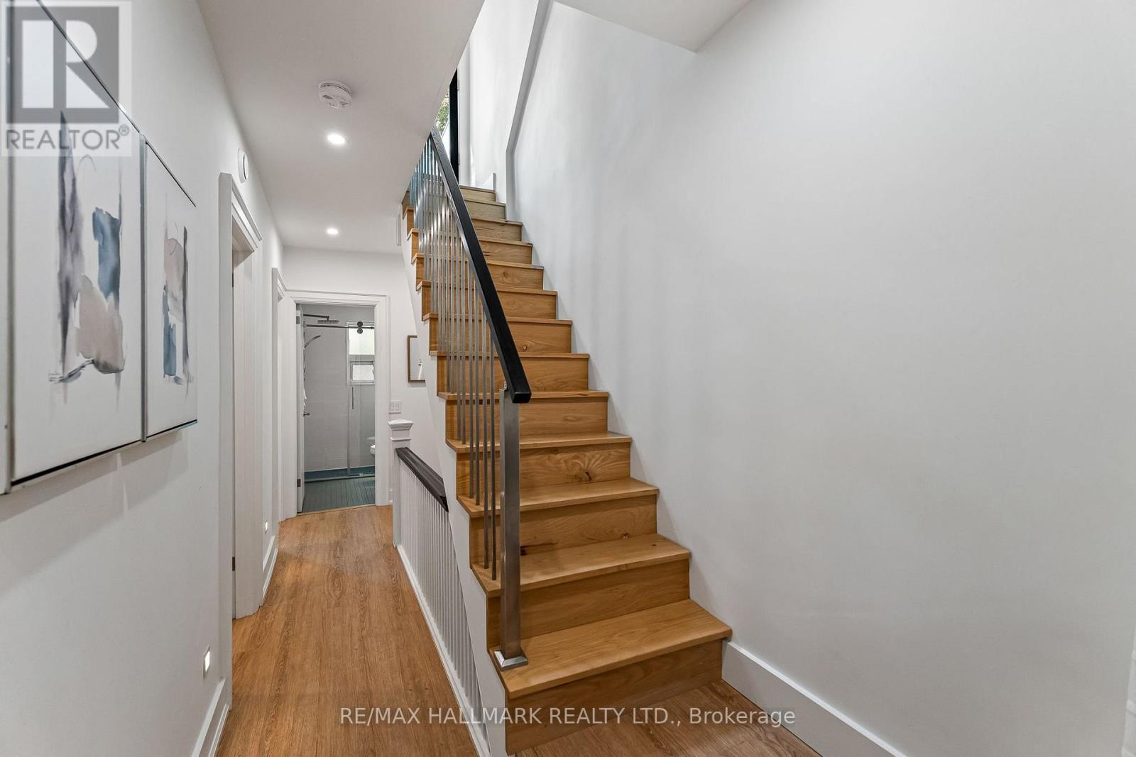 40 Fernwood Park Avenue, Toronto, Ontario  M4E 3G1 - Photo 17 - E13786220