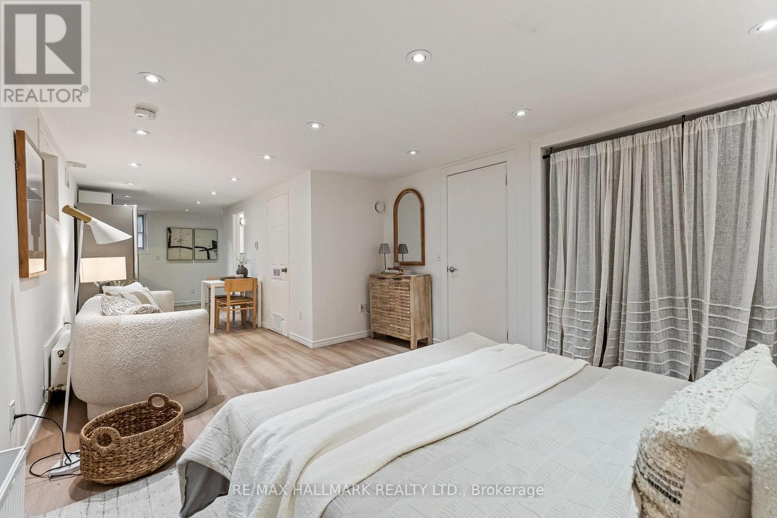 40 Fernwood Park Avenue, Toronto, Ontario  M4E 3G1 - Photo 36 - E13786220