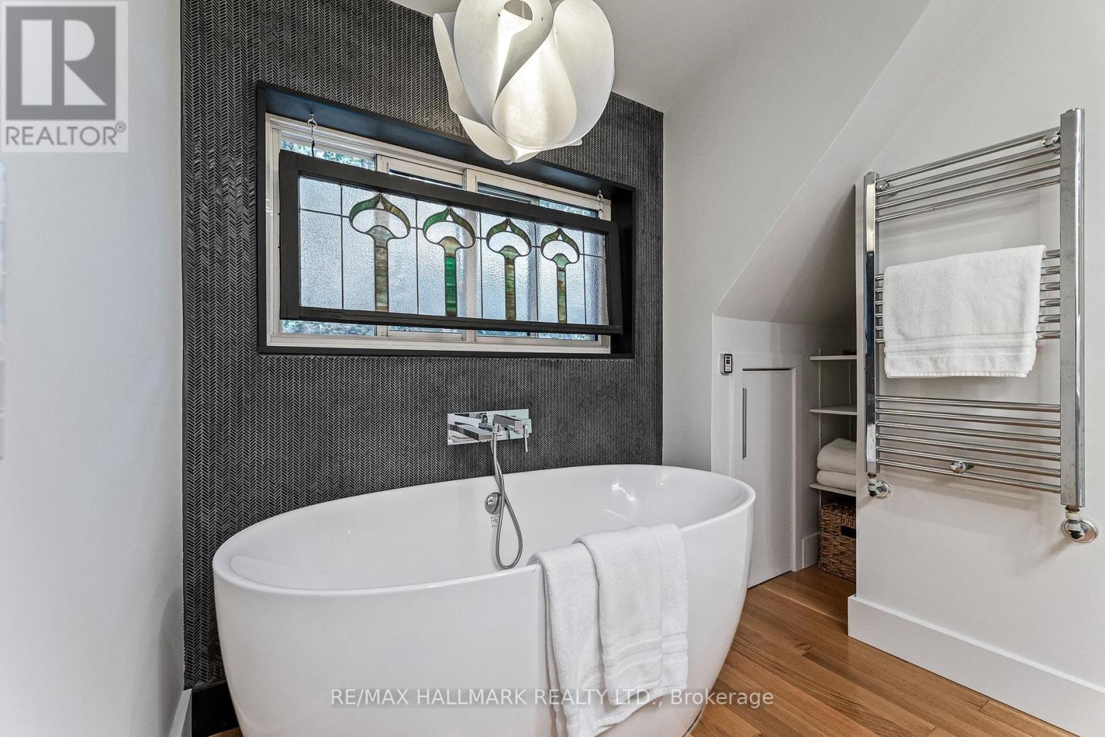 40 Fernwood Park Avenue, Toronto, Ontario  M4E 3G1 - Photo 22 - E13786220