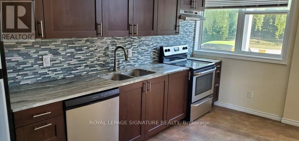 Unit 4 - 14635 Ninth Line, Whitchurch-Stouffville, Ontario  L4A 2X9 - Photo 2 - N13796354