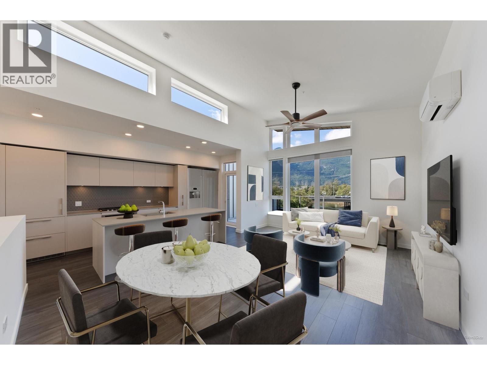 208 1502 SCOTT CRESCENT, Squamish, British Columbia