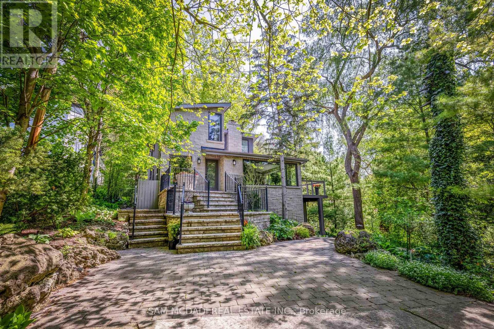 1273 QUEEN VICTORIA AVENUE, Mississauga, Ontario