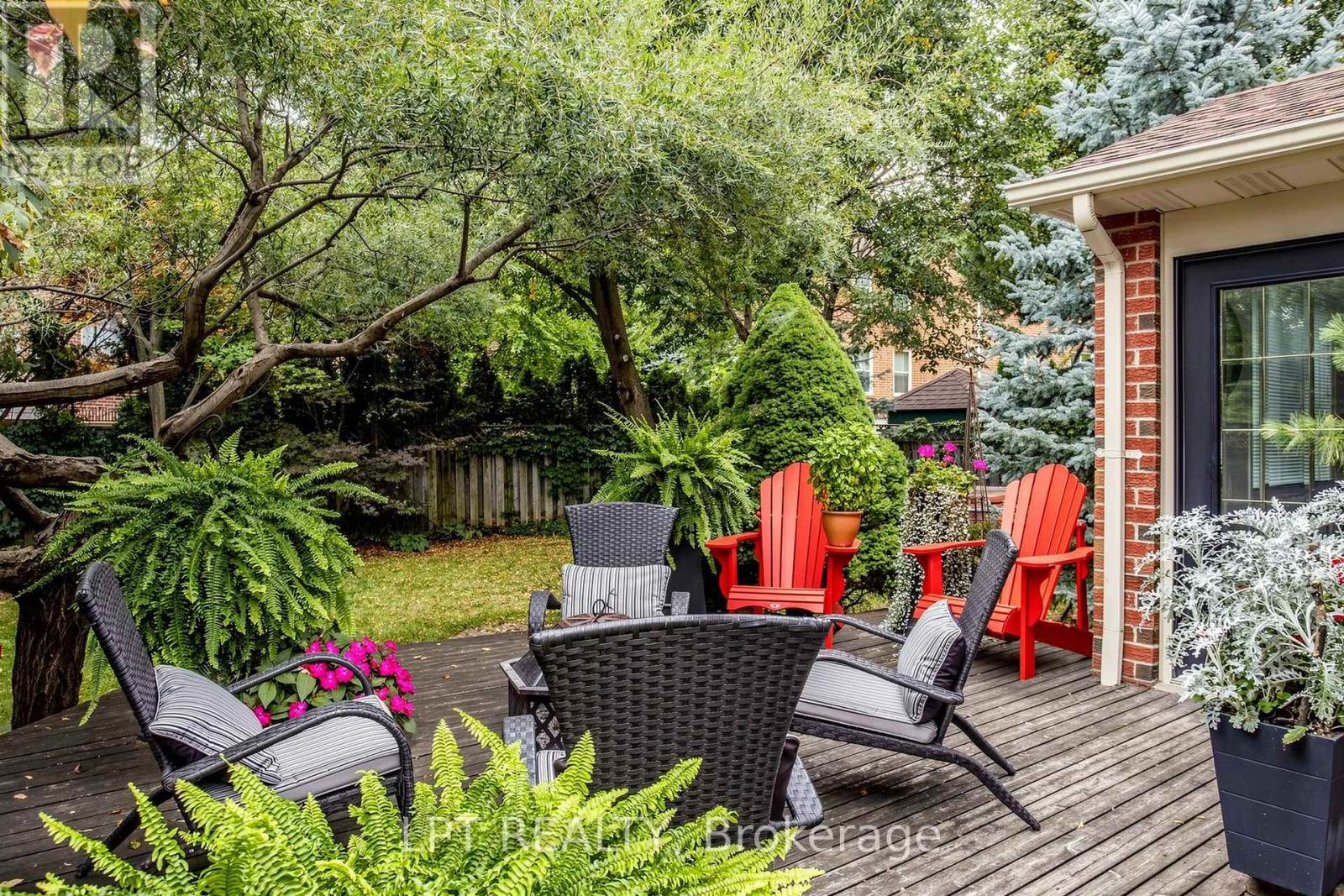1579 Lovelady Crescent, Mississauga, Ontario  L4W 2Y9 - Photo 49 - W13804852