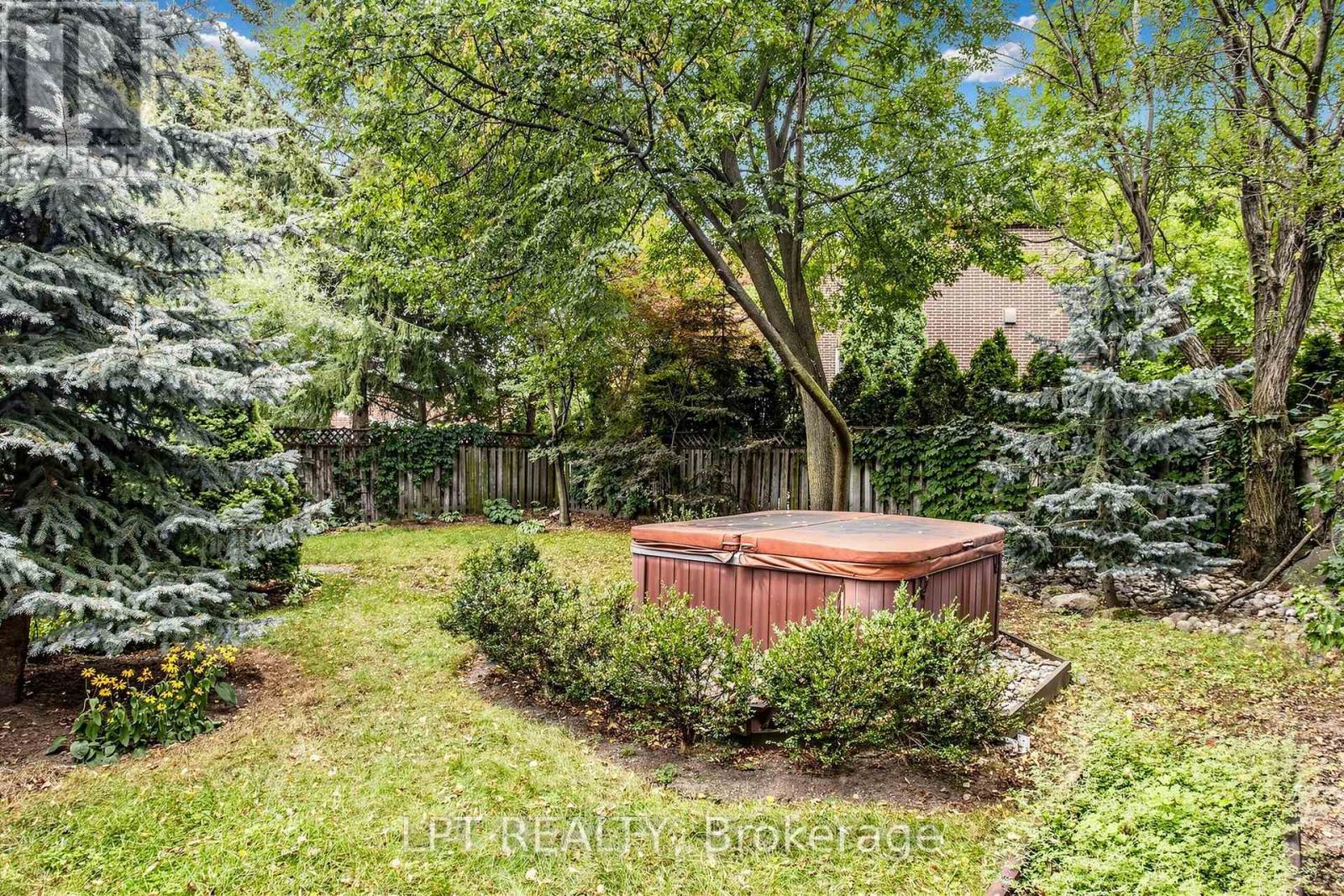 1579 Lovelady Crescent, Mississauga, Ontario  L4W 2Y9 - Photo 50 - W13804852