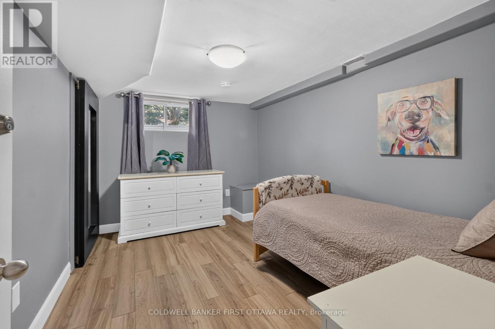 702 Crystal Street, Ottawa, Ontario  K1K 2G2 - Photo 14 - X13805084