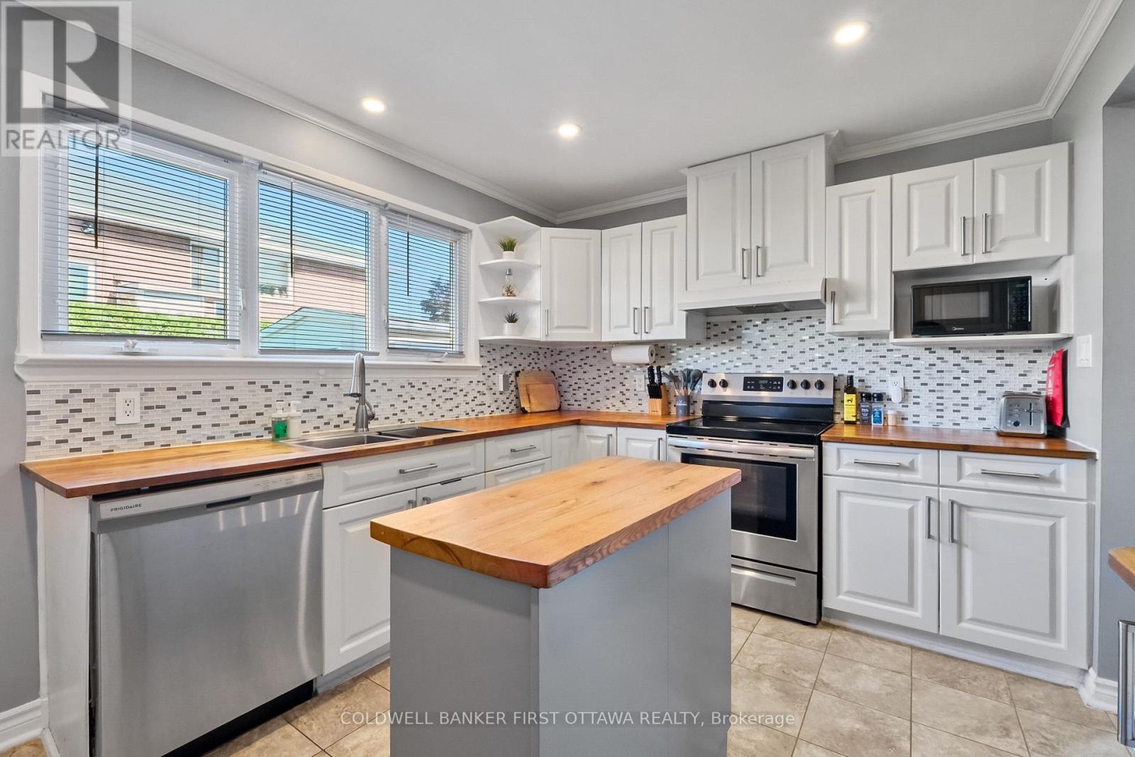 702 Crystal Street, Ottawa, Ontario  K1K 2G2 - Photo 21 - X13805084