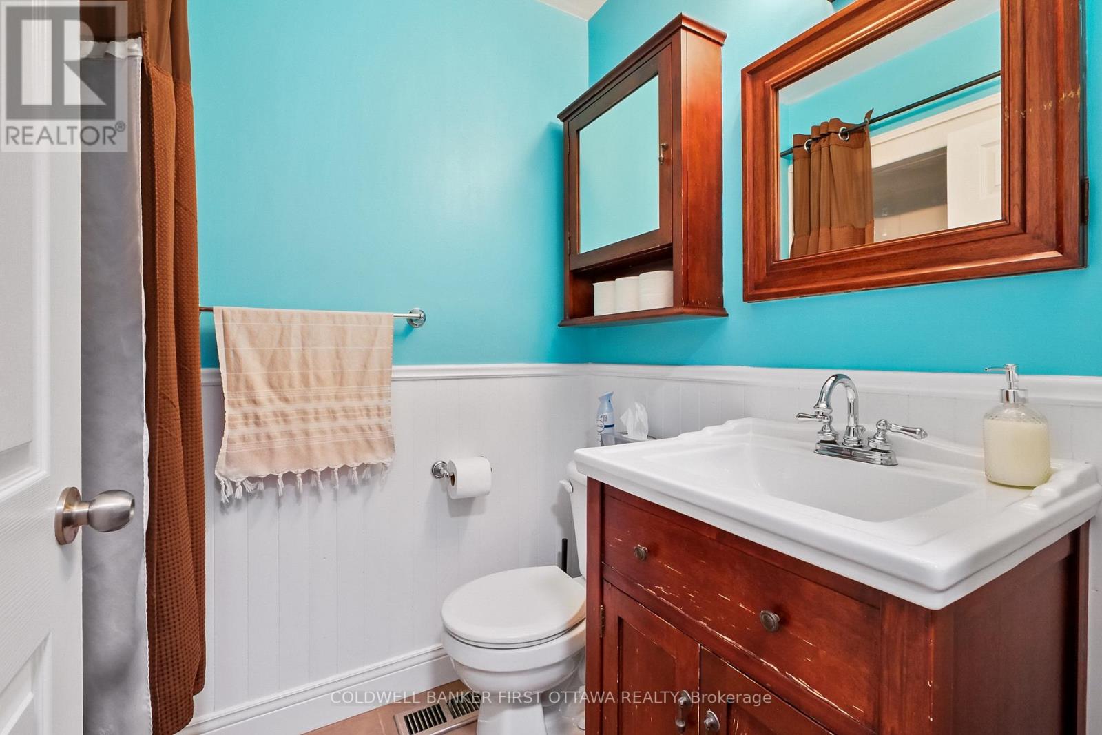 702 Crystal Street, Ottawa, Ontario  K1K 2G2 - Photo 25 - X13805084