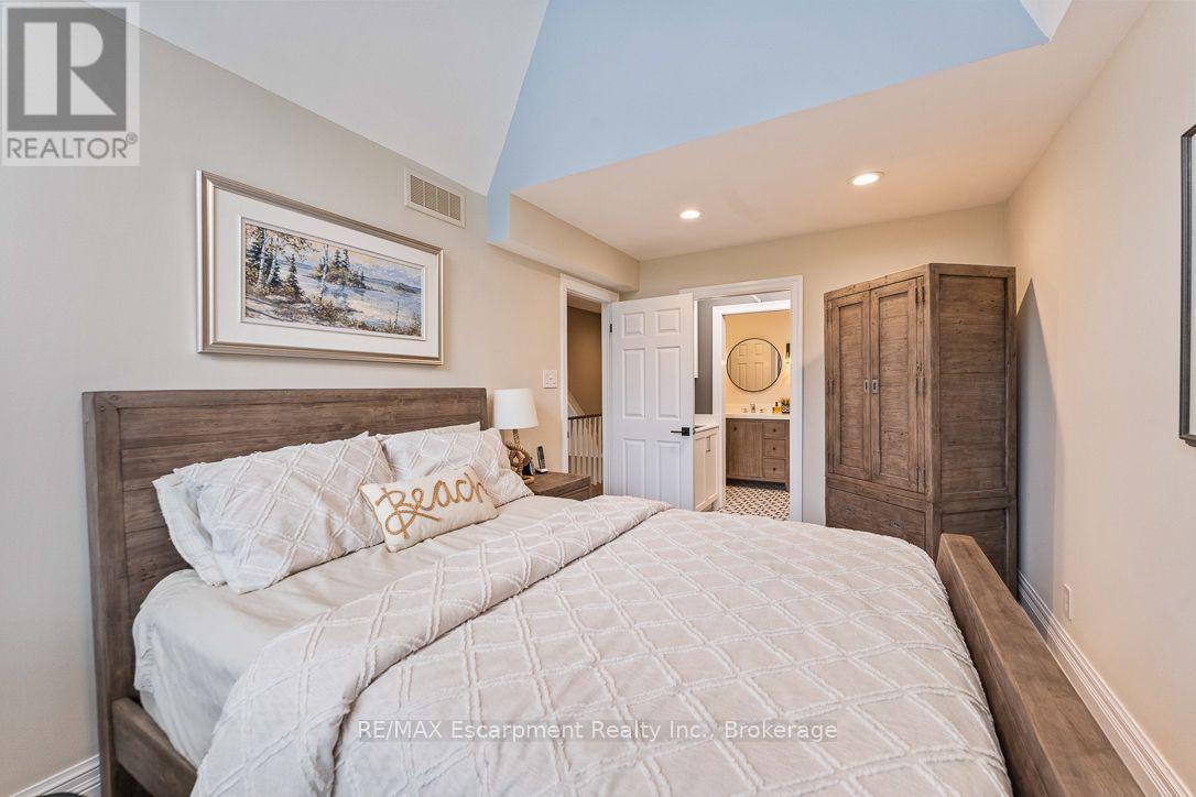 2331 Marine Drive, Oakville, Ontario  L6L 1C2 - Photo 16 - W13805064