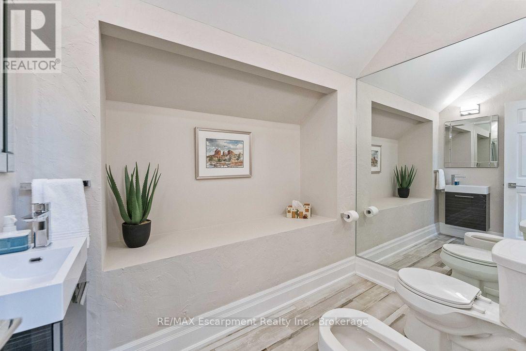 2331 Marine Drive, Oakville, Ontario  L6L 1C2 - Photo 27 - W13805064