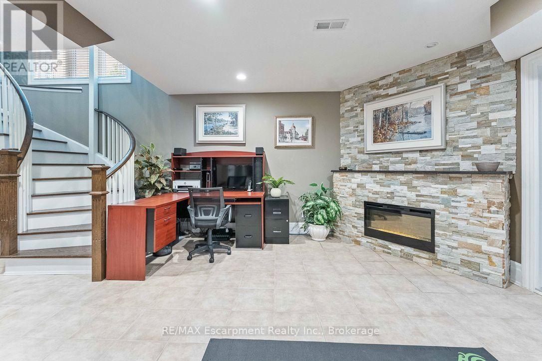 2331 Marine Drive, Oakville, Ontario  L6L 1C2 - Photo 30 - W13805064