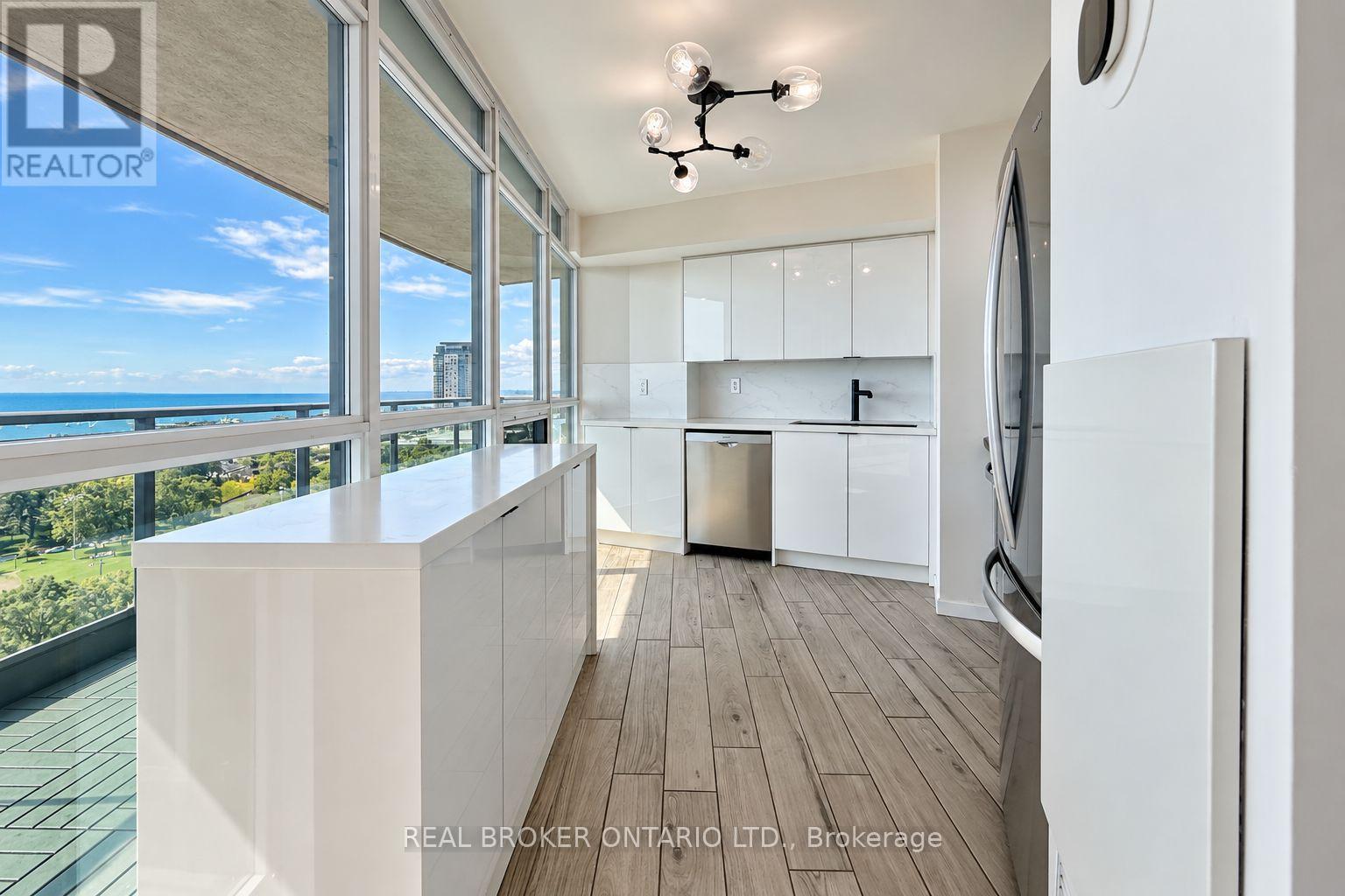 1909 - 219 Fort York Boulevard, Toronto, Ontario  M5V 1B1 - Photo 11 - C13805046