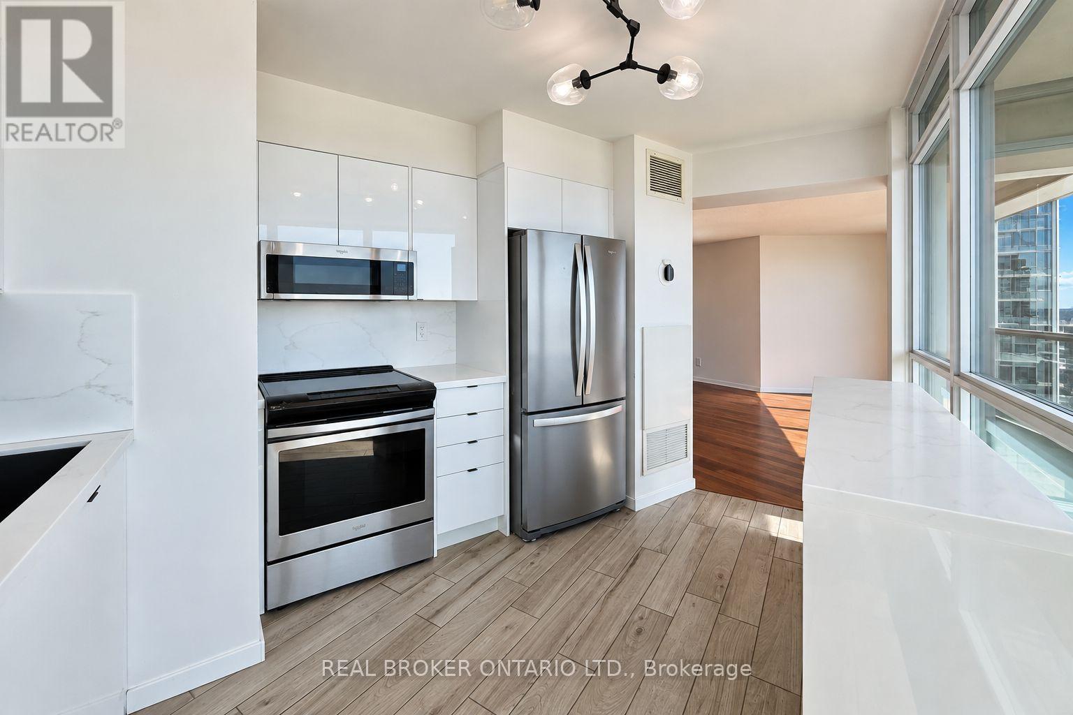 1909 - 219 Fort York Boulevard, Toronto, Ontario  M5V 1B1 - Photo 12 - C13805046