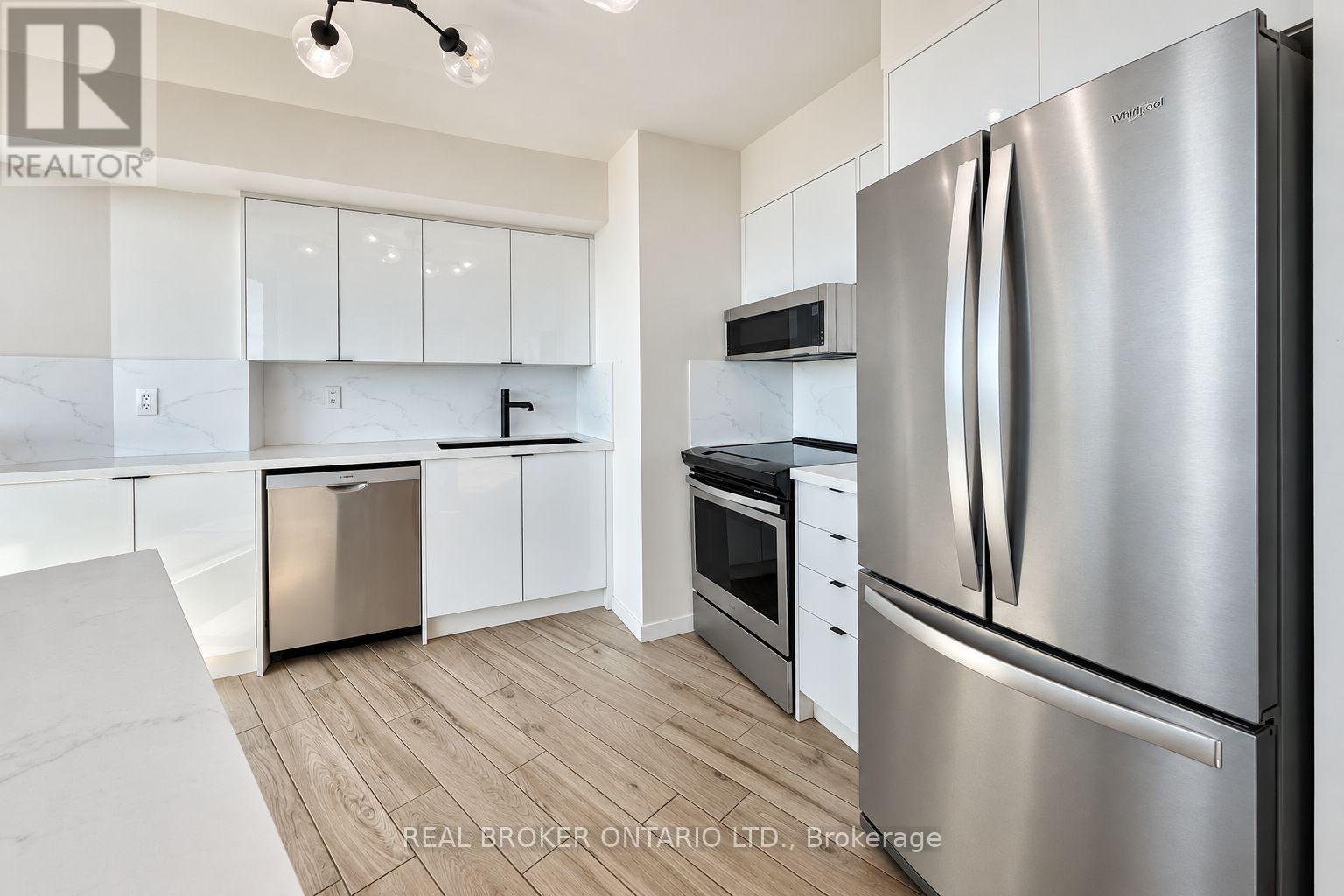 1909 - 219 Fort York Boulevard, Toronto, Ontario  M5V 1B1 - Photo 13 - C13805046