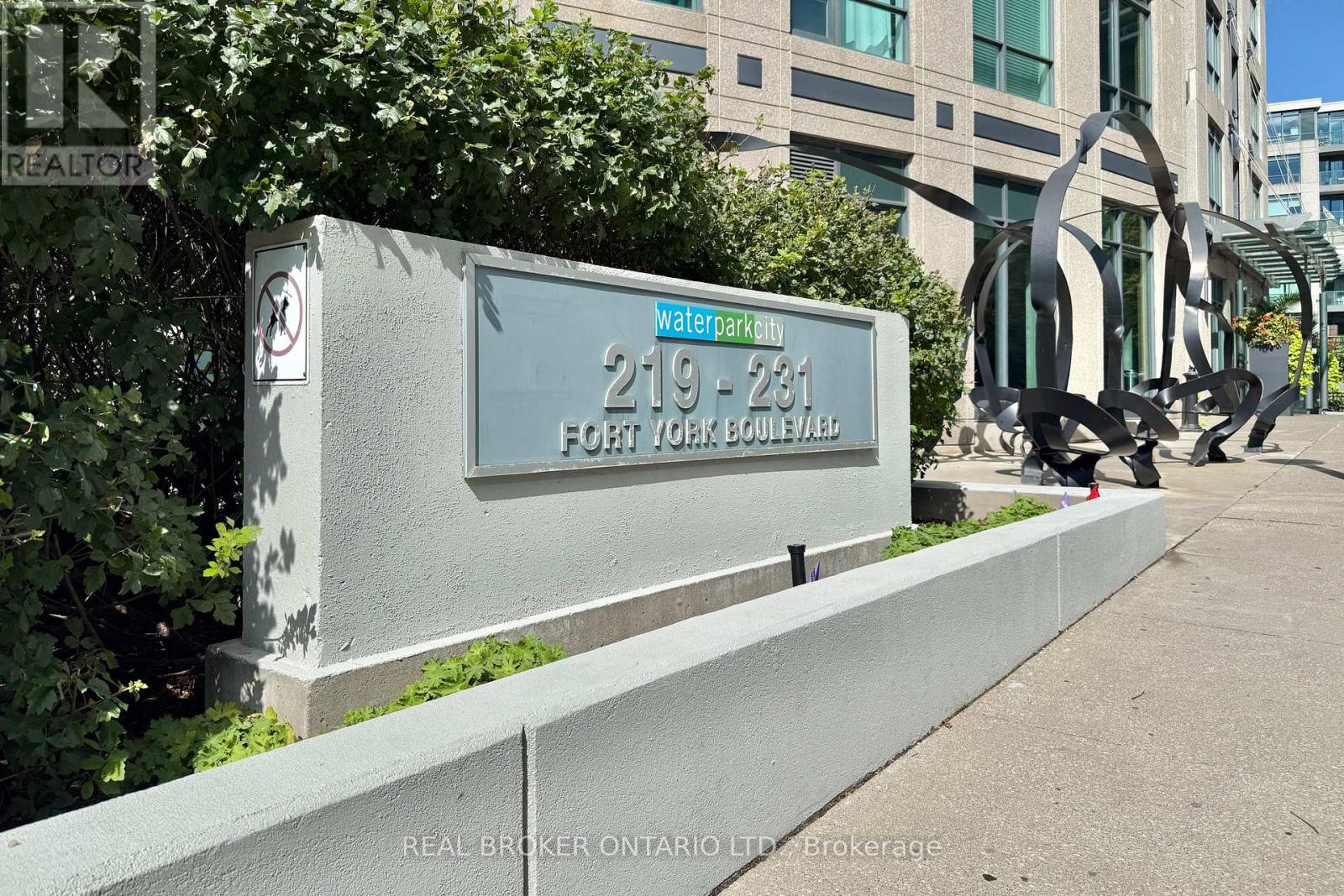 1909 - 219 Fort York Boulevard, Toronto, Ontario  M5V 1B1 - Photo 33 - C13805046