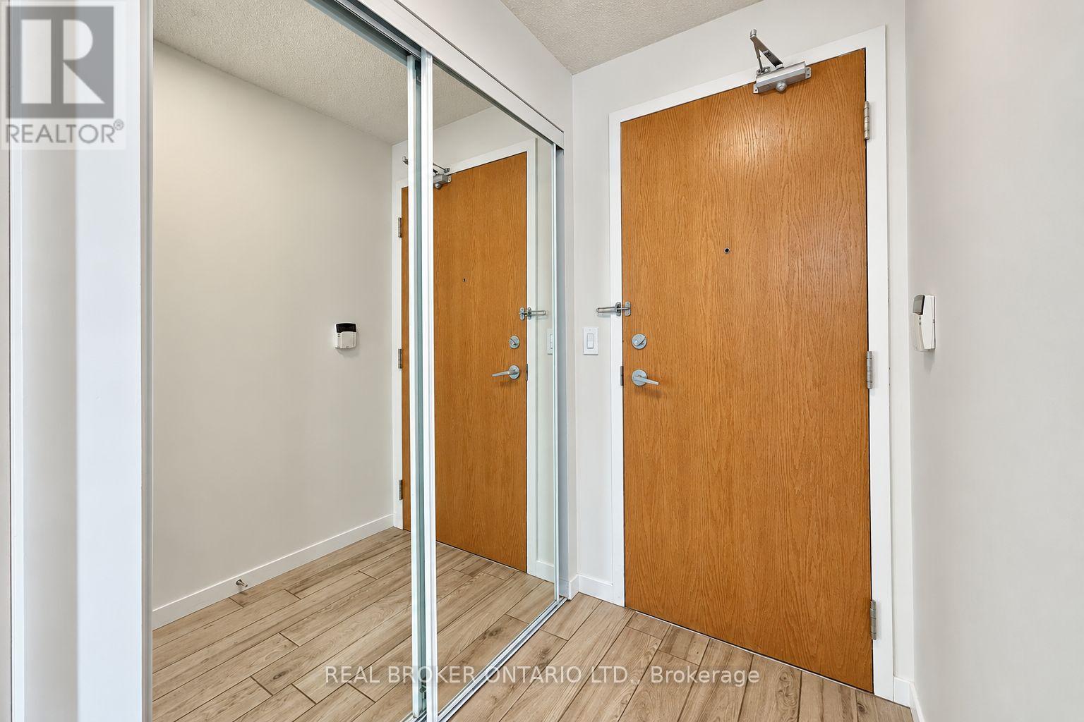 1909 - 219 Fort York Boulevard, Toronto, Ontario  M5V 1B1 - Photo 35 - C13805046