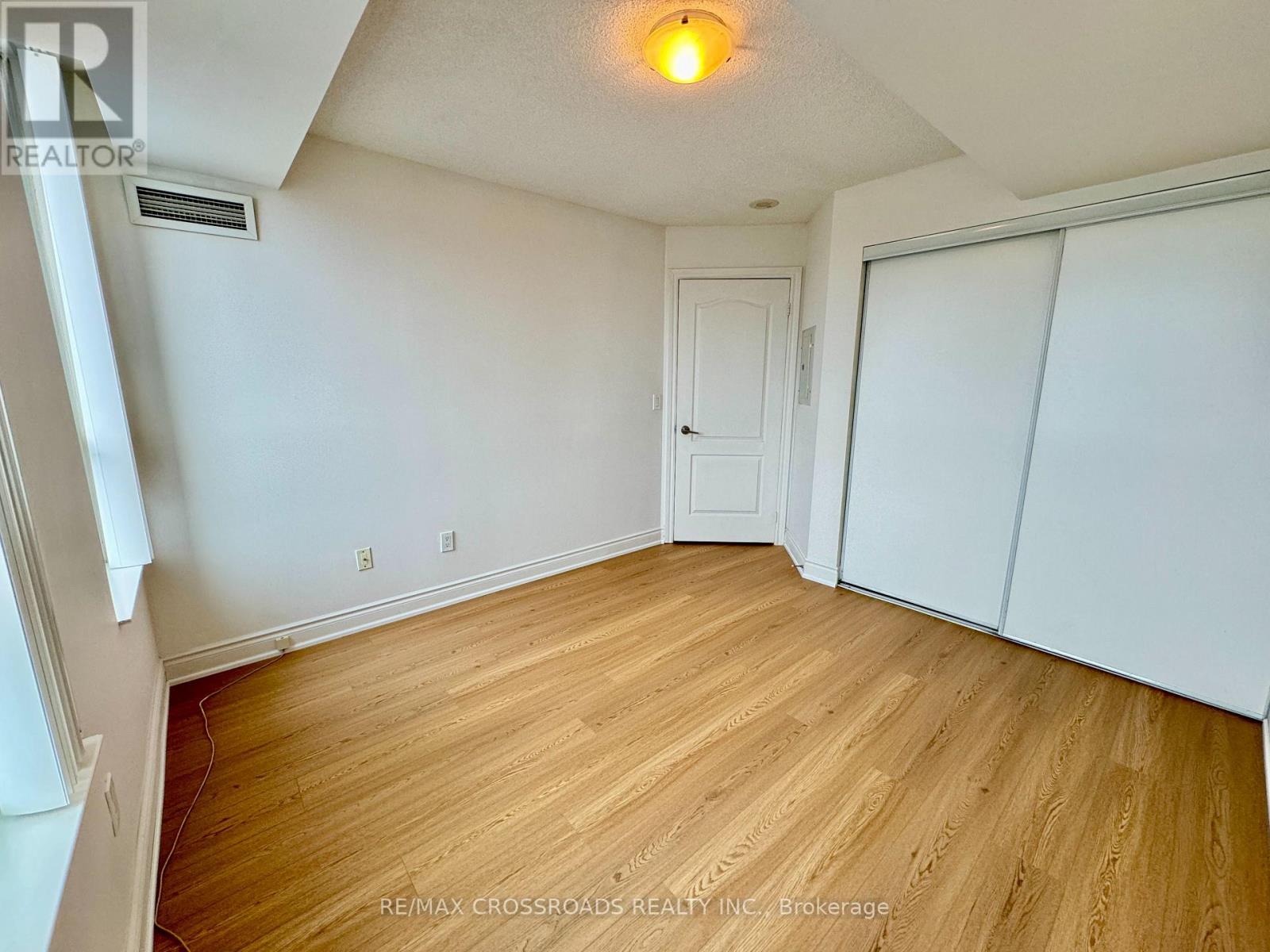 2505 - 60 Brian Harrison Way, Toronto (Bendale), Ontario  M1P 5J5 - Photo 17 - E13805054