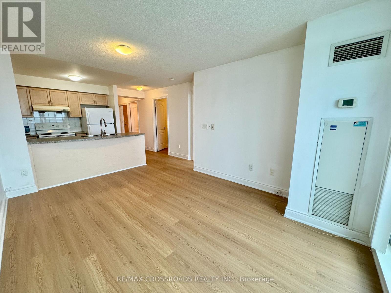 2505 - 60 Brian Harrison Way, Toronto (Bendale), Ontario  M1P 5J5 - Photo 8 - E13805054