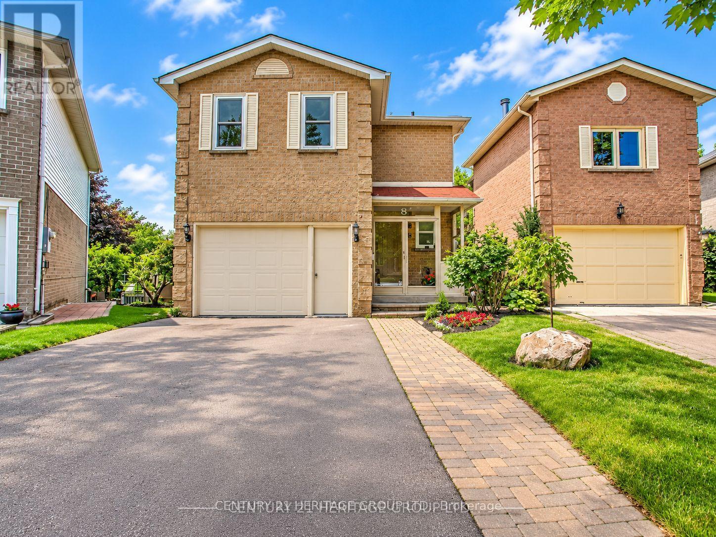 MAIN - 8 PARK LANE CIRCLE, richmond hill (south richvale), Ontario