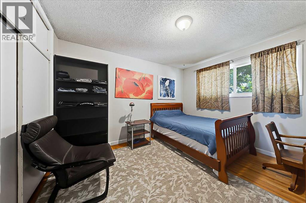 3 Creston Crescent Nw, Calgary, Alberta  T2M 4J9 - Photo 15 - A2342846