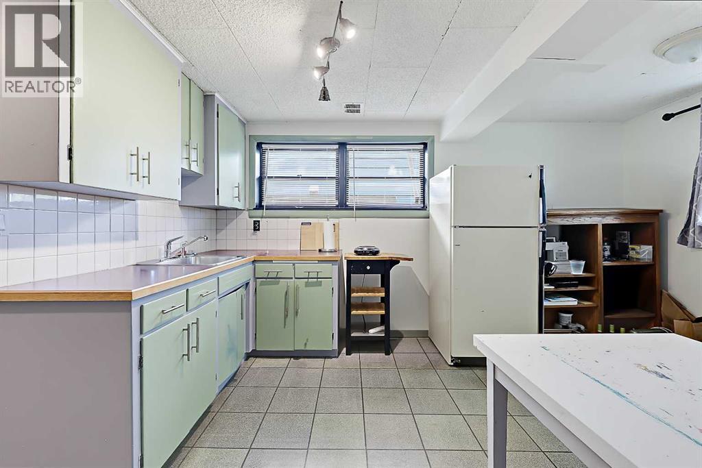 3 Creston Crescent Nw, Calgary, Alberta  T2M 4J9 - Photo 20 - A2342846