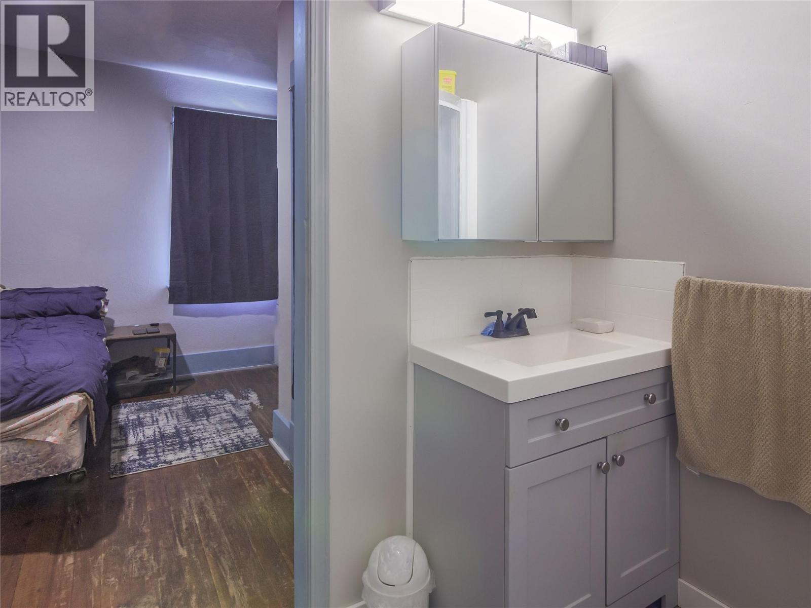 574 Van Horne Street, Penticton, British Columbia  V2A 4K8 - Photo 21 - 10401322