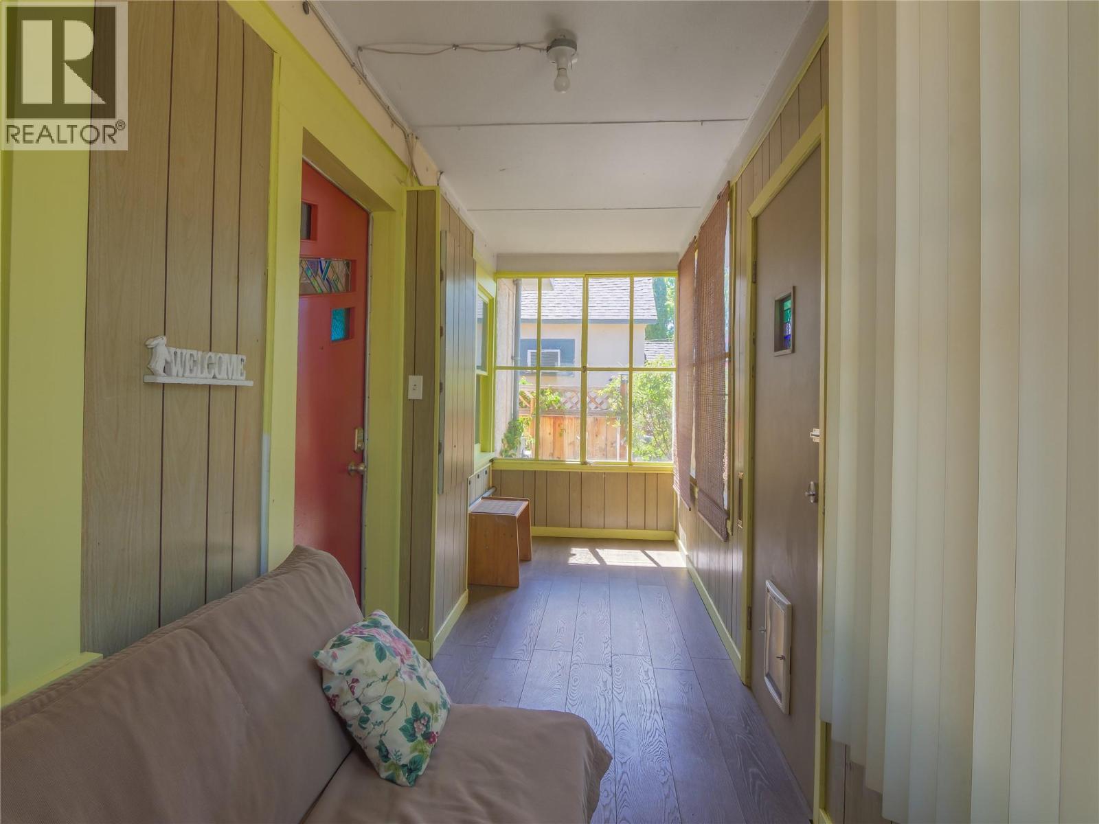 574 Van Horne Street, Penticton, British Columbia  V2A 4K8 - Photo 7 - 10401322