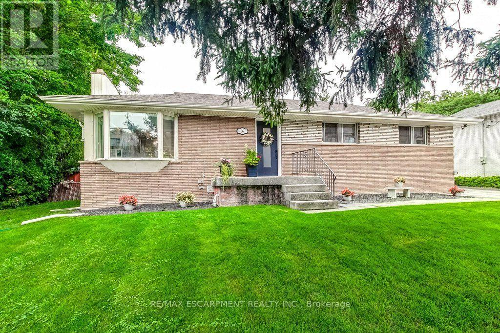 56 BARTON STREET, Hamilton, Ontario