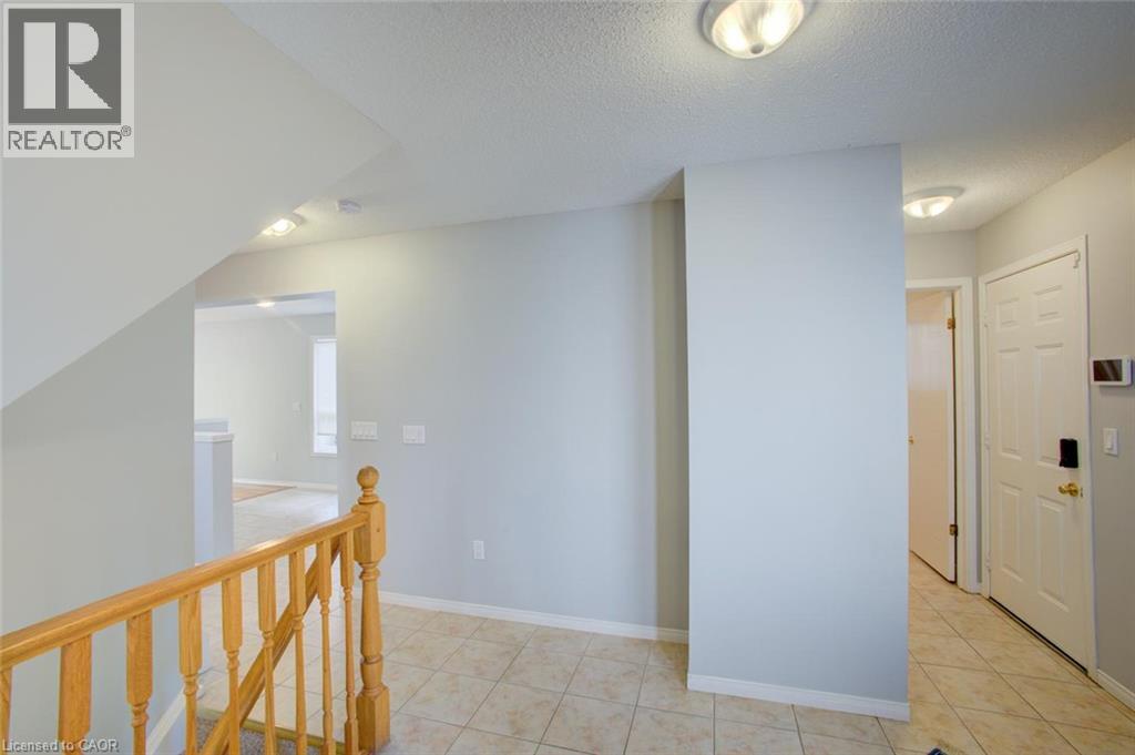 11 Kroeger Crescent, Cambridge, Ontario  N3C 4J7 - Photo 4 - 40863380