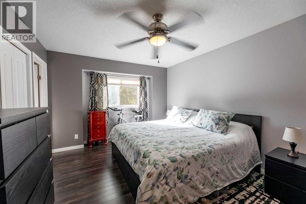 157 Rispler Way, Hinton, Alberta  T7V 1L7 - Photo 10 - A2346481