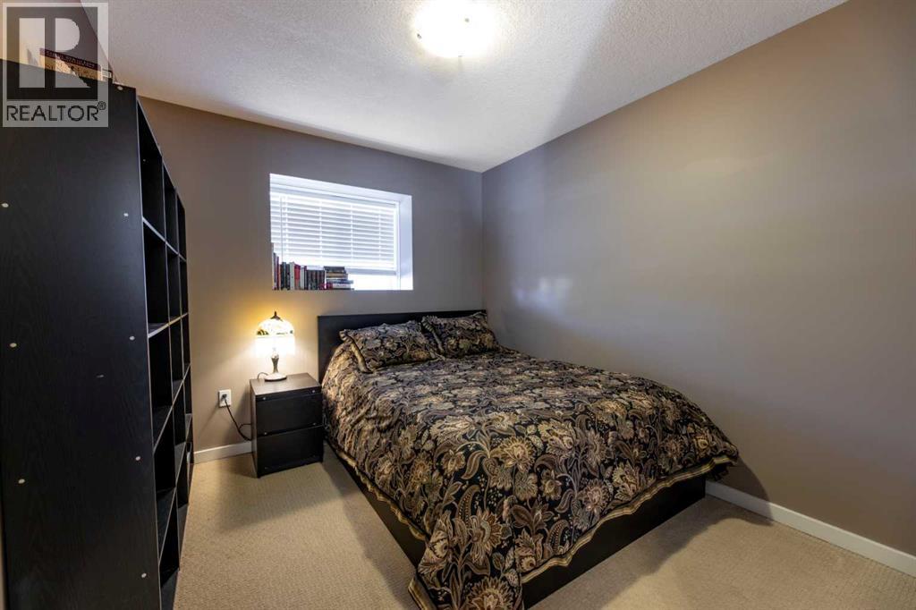 157 Rispler Way, Hinton, Alberta  T7V 1L7 - Photo 12 - A2346481
