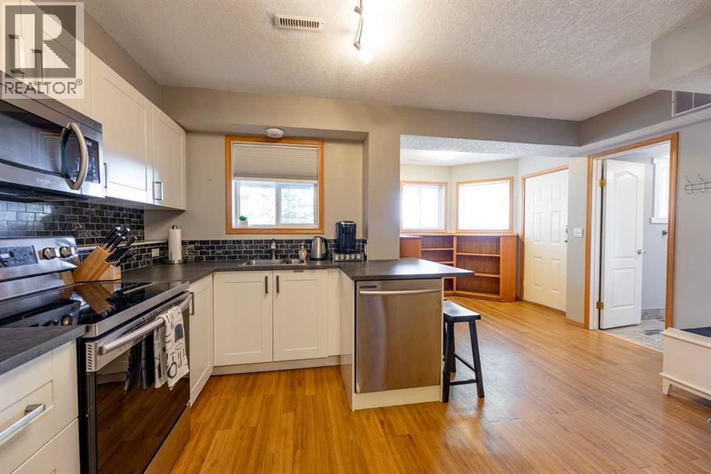 157 Rispler Way, Hinton, Alberta  T7V 1L7 - Photo 22 - A2346481