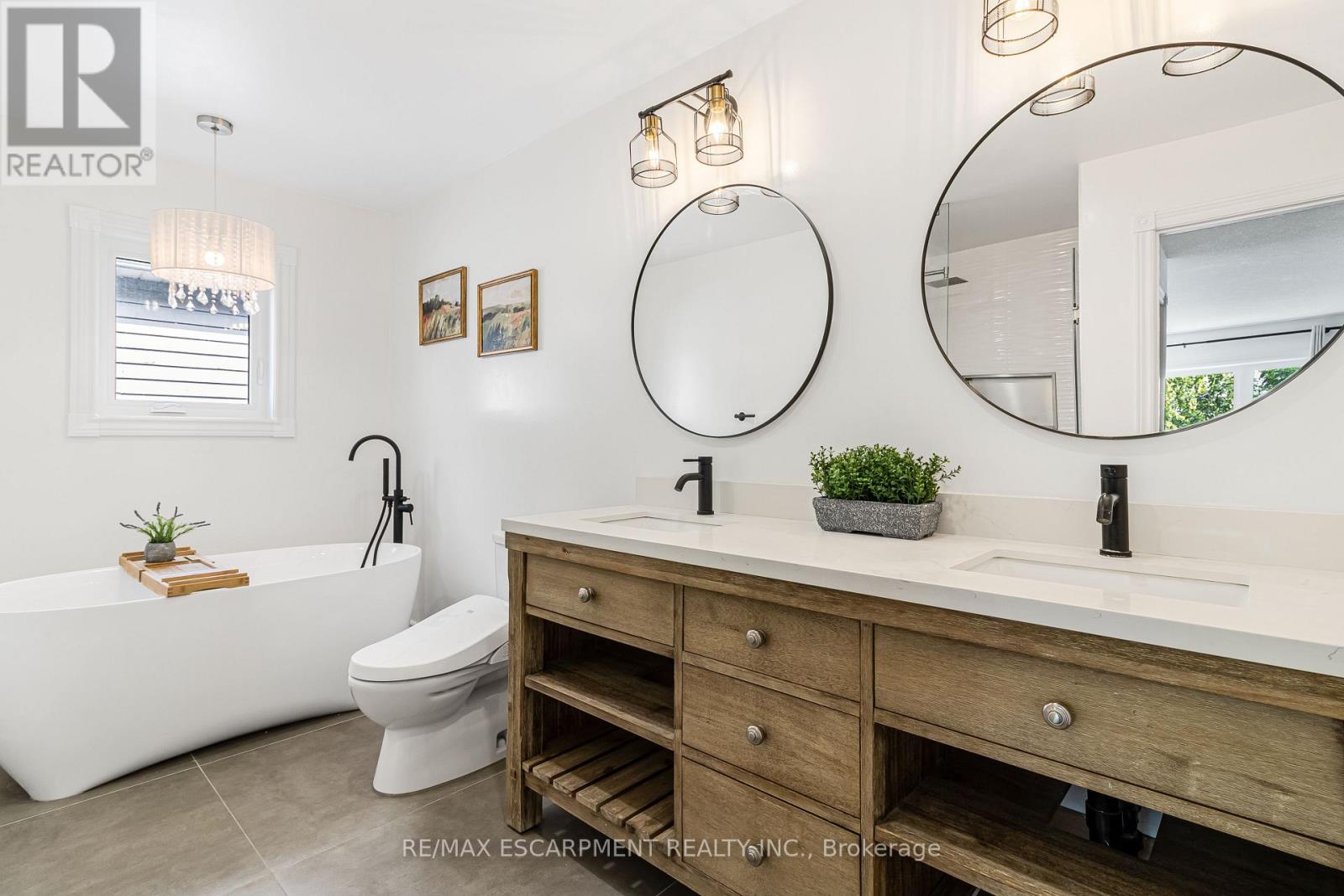 5576 Middlebury Drive, Mississauga, Ontario  L5M 5G8 - Photo 32 - W13791082