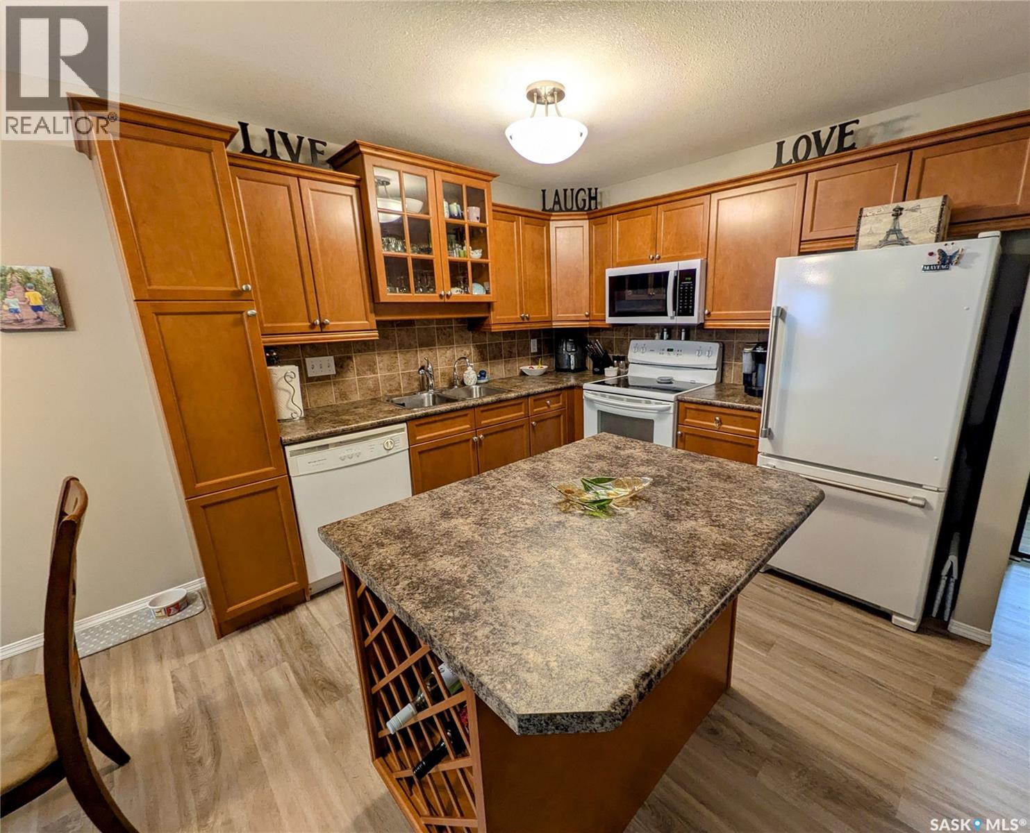 29 4901 Child Avenue, Regina, Saskatchewan  S4X 4T7 - Photo 3 - SK048894