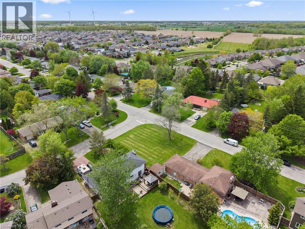 36 WALLIS Avenue, Smithville, Ontario
