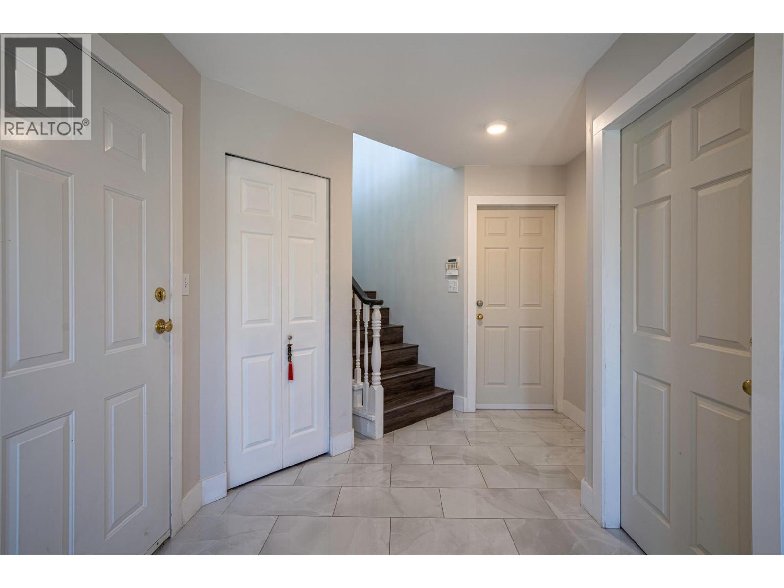 8210 Stoneridge Drive, Coldstream, British Columbia  V1B 3M3 - Photo 15 - 10401078