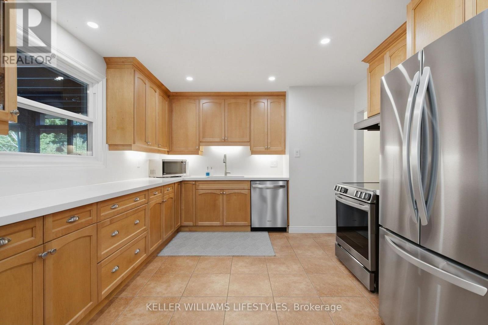 1 Queen Anne Circle, London North, Ontario N6H 4B6 - Photo 18 - X13805144