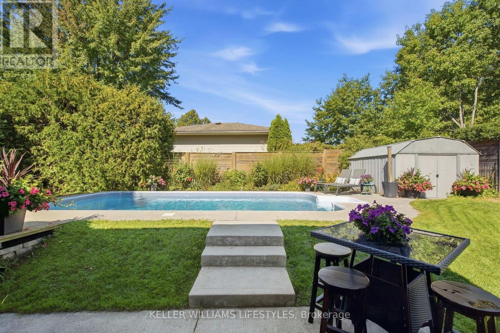 1 Queen Anne Circle, London North, Ontario N6H 4B6 - Photo 38 - X13805144