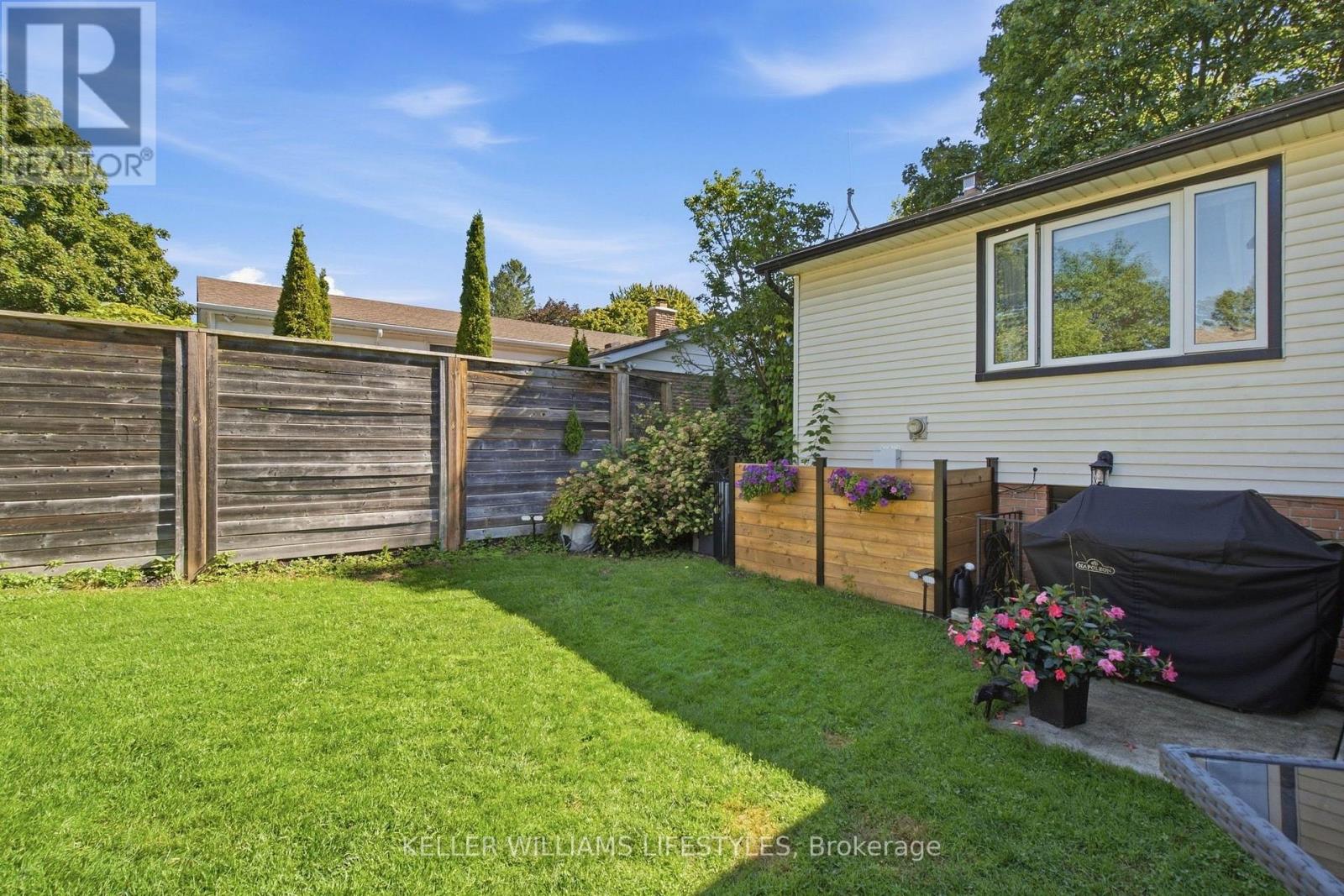 1 Queen Anne Circle, London North, Ontario N6H 4B6 - Photo 39 - X13805144
