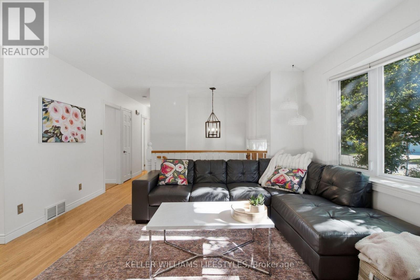 1 Queen Anne Circle, London North, Ontario N6H 4B6 - Photo 5 - X13805144
