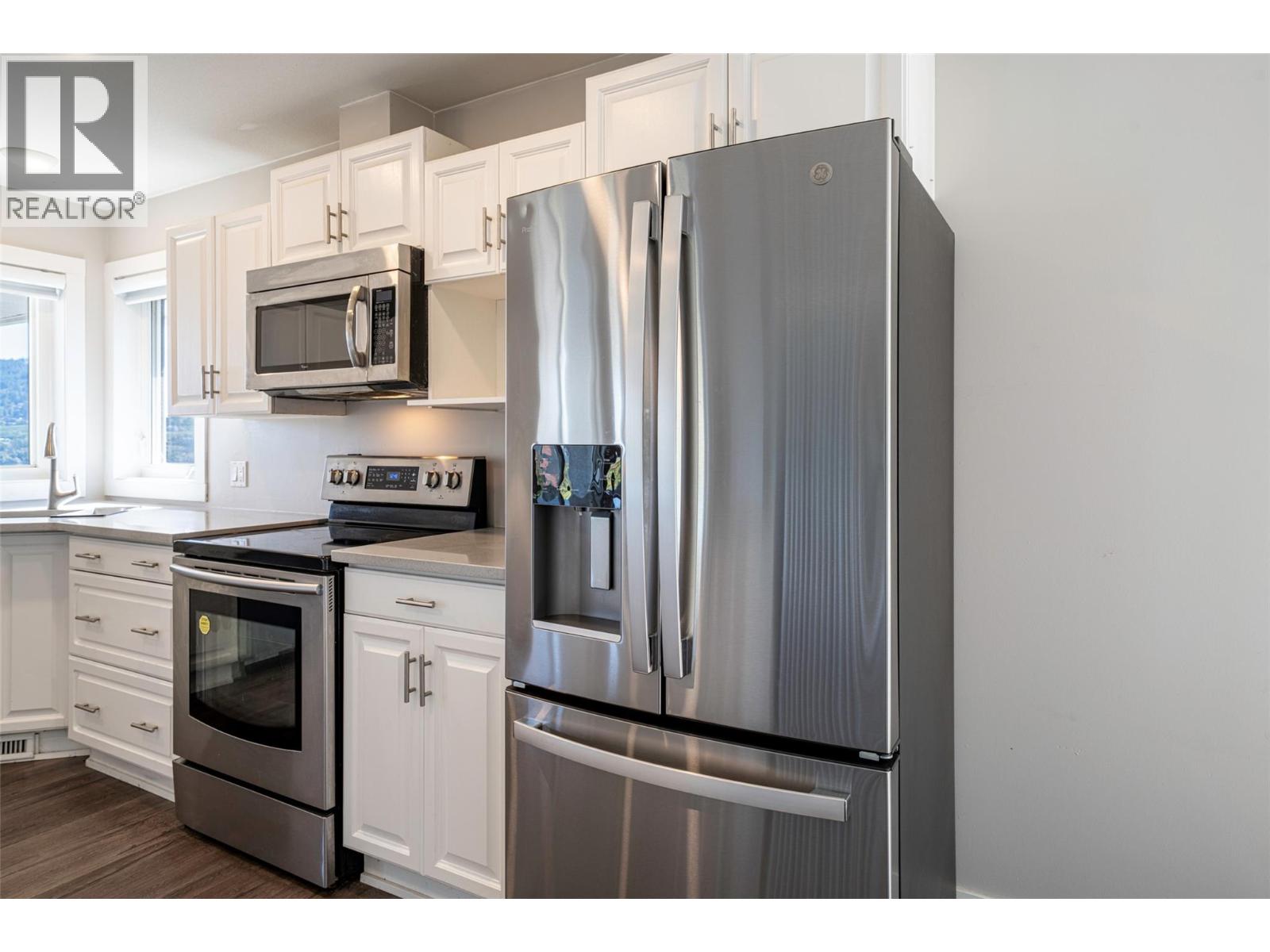 8210 Stoneridge Drive, Coldstream, British Columbia  V1B 3M3 - Photo 28 - 10401078