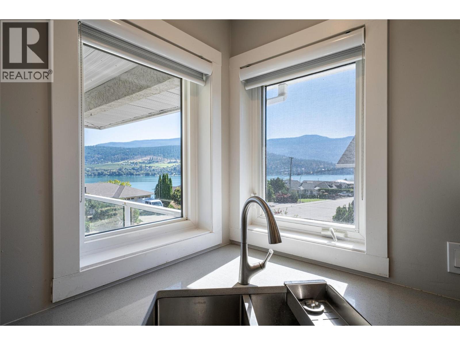 8210 Stoneridge Drive, Coldstream, British Columbia  V1B 3M3 - Photo 29 - 10401078